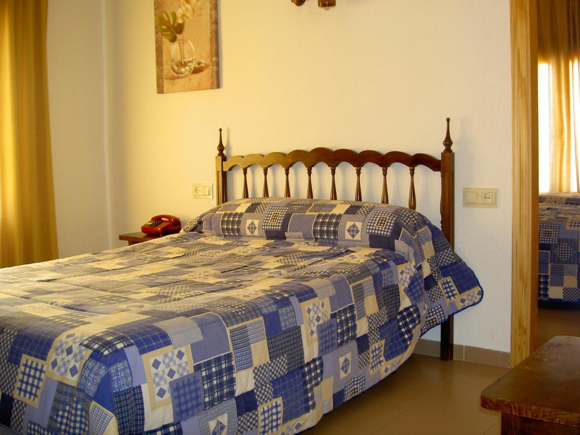 Hotel Alvarez Tuéjar エクステリア 写真