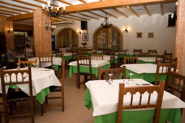 Hotel Alvarez Tuéjar エクステリア 写真